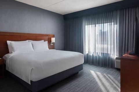Courtyard by Marriott Phoenix North — photo 3