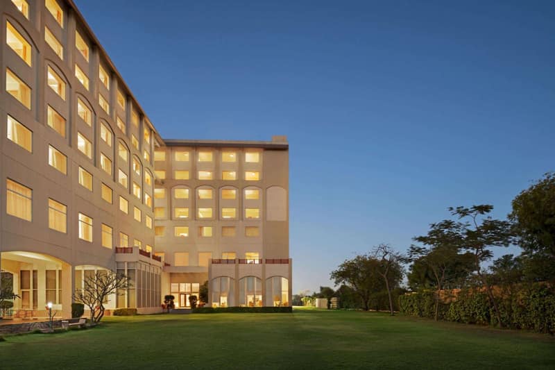 Ramada by Wyndham Jaipur Jaisinghpura — building