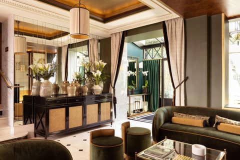 Lord Byron — recepcion & lobby