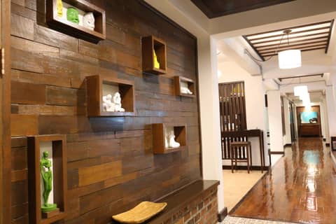 Kampaeng Ngam Hotel - Steps to Night Bazaar & Old City — photo 5