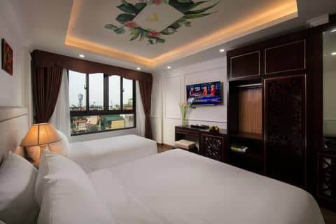 Golden Legend Palace Hotel & Travel — photo 9