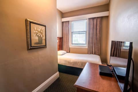 The Sylvia Hotel — photo 5