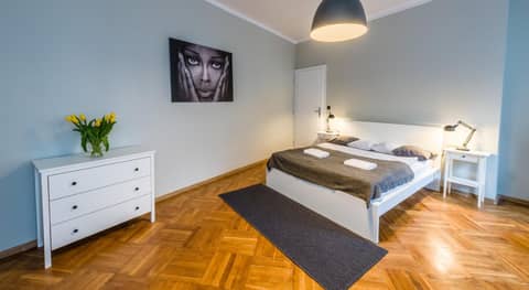 Sereno Apartments — hotel room