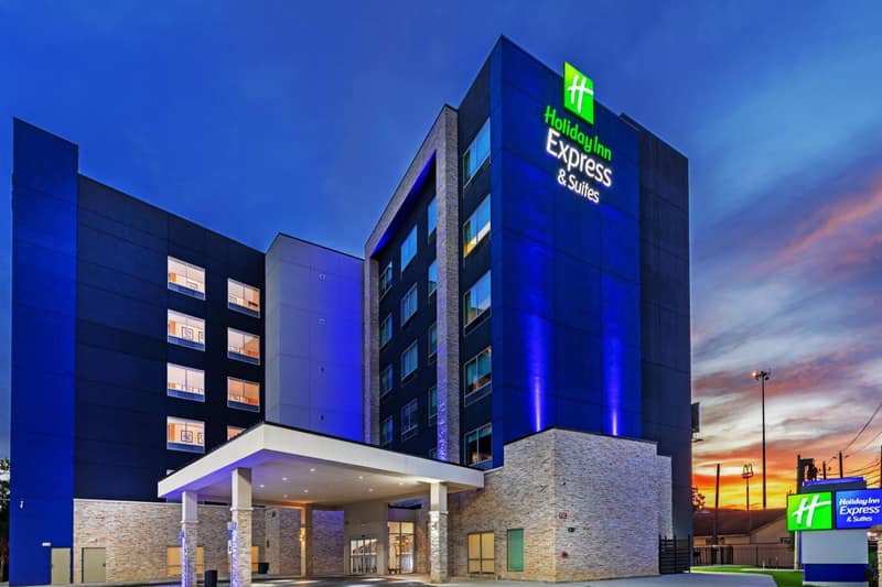 Holiday Inn Express & Suites - Houston - Downtown North by IHG — building
