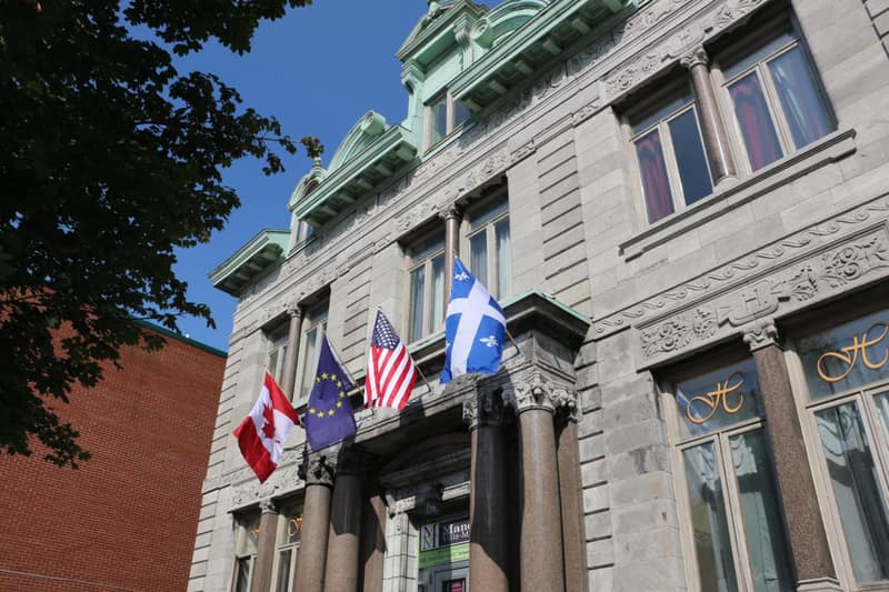 Hotel Auberge Manoir Ville Marie — building