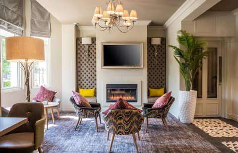 Point A Kensington Olympia — hotel reception