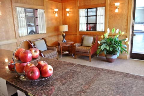 Cow Hollow Inn and Suites — photo 6