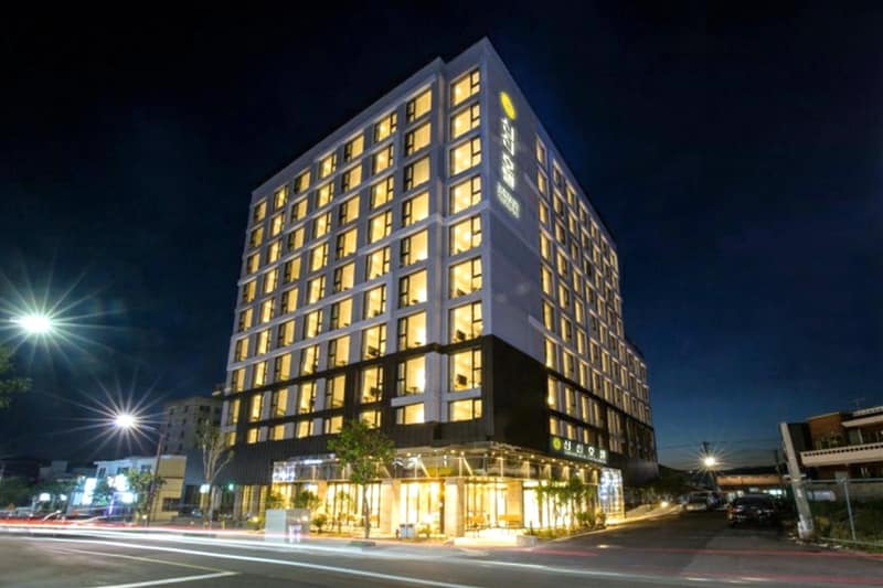 Shin Shin Hotel Cheonjiyeon — building