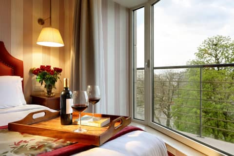 Eurostars Montgomery — bedroom