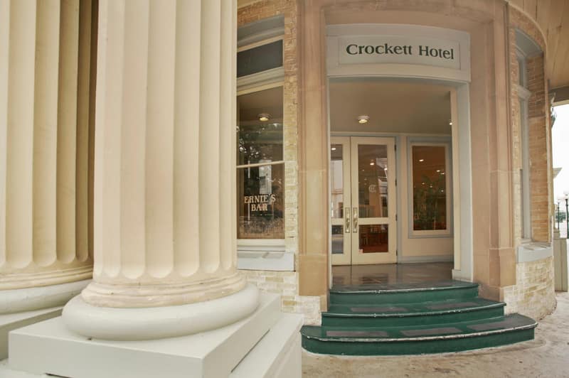 The Crockett Hotel — building