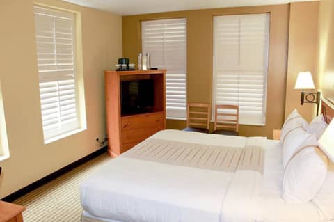 The Crockett Hotel — hotel room