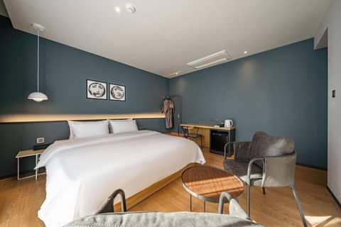 Brown Dot Hotel Signature — photo 6