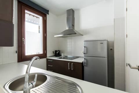 tuGuest Elvira Suites — photo 4