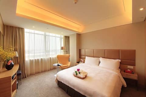Seaview Gleetour Hotel Shenzhen - East Wing Building — hotel room