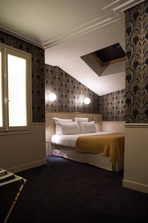 Hôtel Léna — hotel room