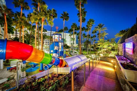 Bull Eugenia Victoria & Spa — activities & amenities