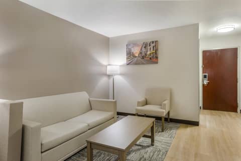 Red Roof Inn PLUS+ & Suites Savannah – I-95 — photo 6