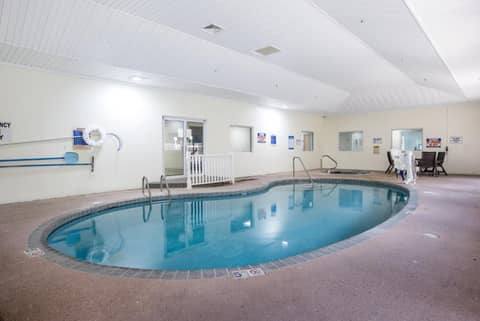 Red Roof Inn PLUS+ & Suites Savannah – I-95 — photo 9