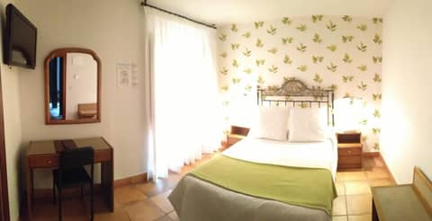 Honest Granada Hotel — photo 4