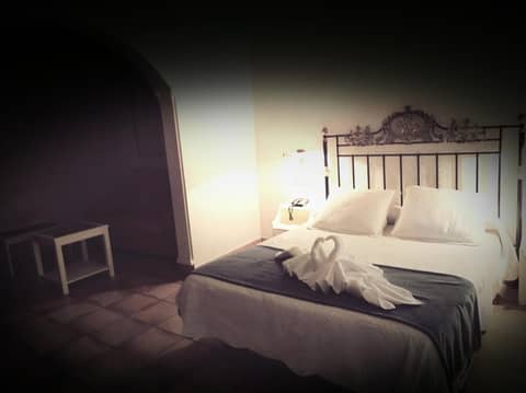 Honest Granada Hotel — photo 9