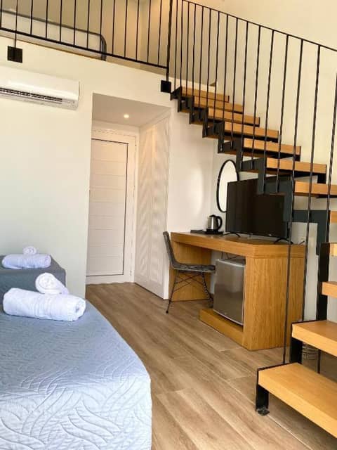 Meropi Hotel & Apartments — hotel room