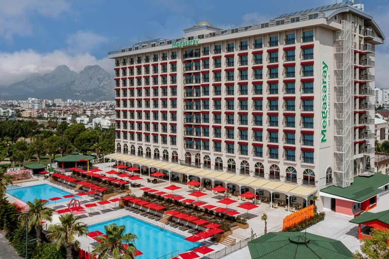 Megasaray Westbeach Antalya — building