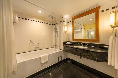 Saigon Prince Hotel — photo 2