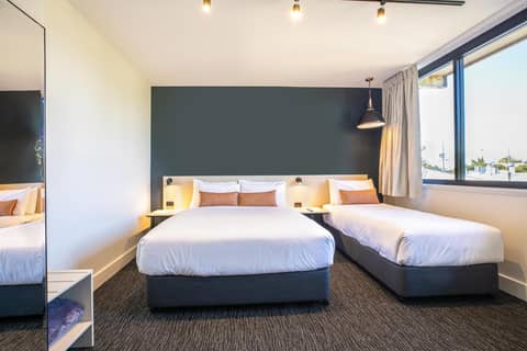 Nightcap at Chardons Corner Hotel — hotel room