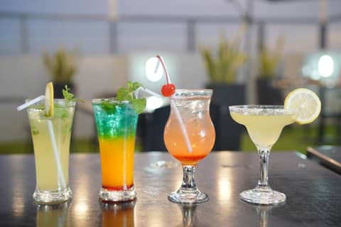 Arzo Hotel Premier — dining