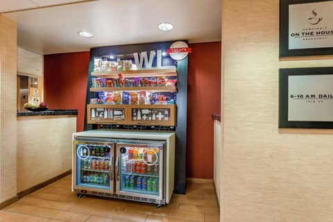 Hampton Inn Milwaukee Airport — photo 5