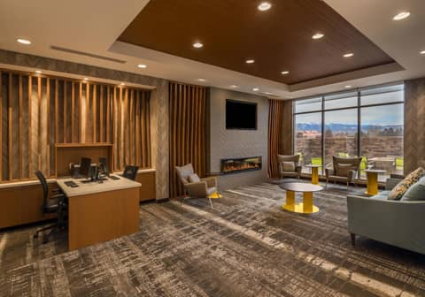 SpringHill Suites by Marriott Reno — recepcion & lobby