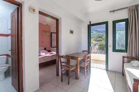 Ariadni Palace Apartments — photo 4