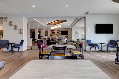 Home2 Suites By Hilton Nashville Downtown-Metrocenter — photo 3