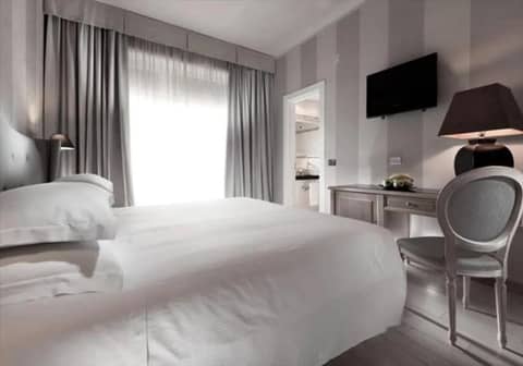 c-hotels Ambasciatori — hotel room