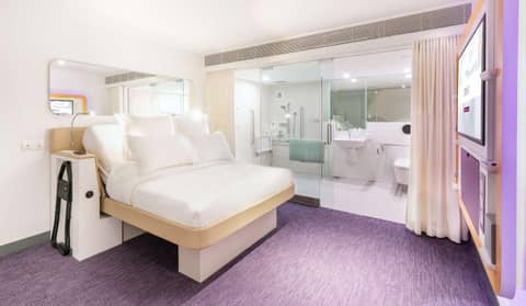 YOTELAIR Singapore Changi Airport Landside — hotel room