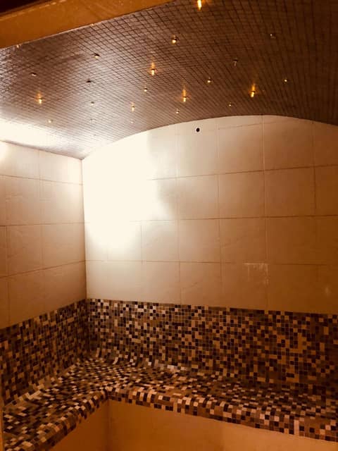 Regency Torviscas Apartments and Suites — bathroom