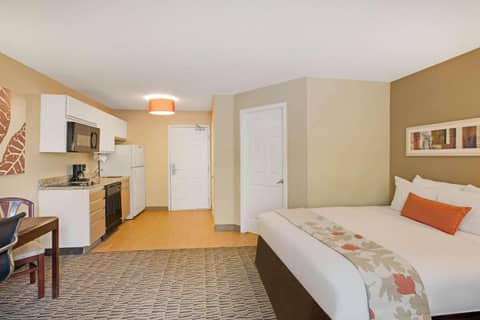 MainStay Suites Louisville Jeffersontown — photo 3