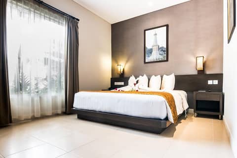 Tasneem Convention Hotel Yogyakarta — hotel room