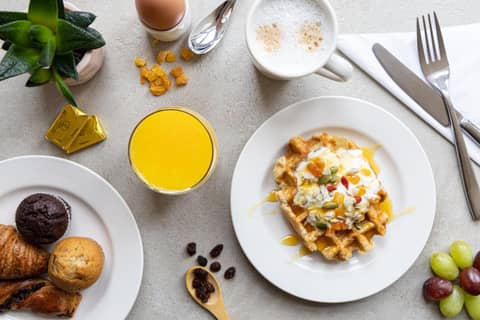 The 55 by Le Mirage — breakfast buffet