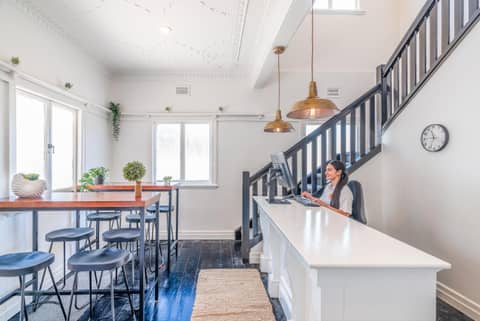 K2 Brisbane — recepcion & lobby