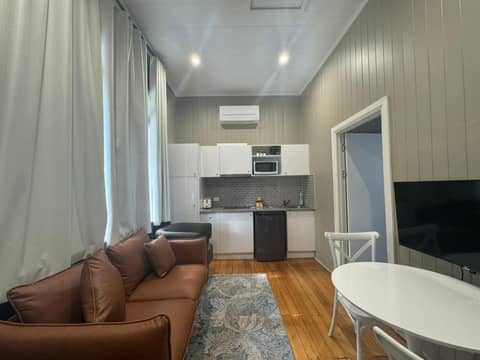 K2 Brisbane — hotel room
