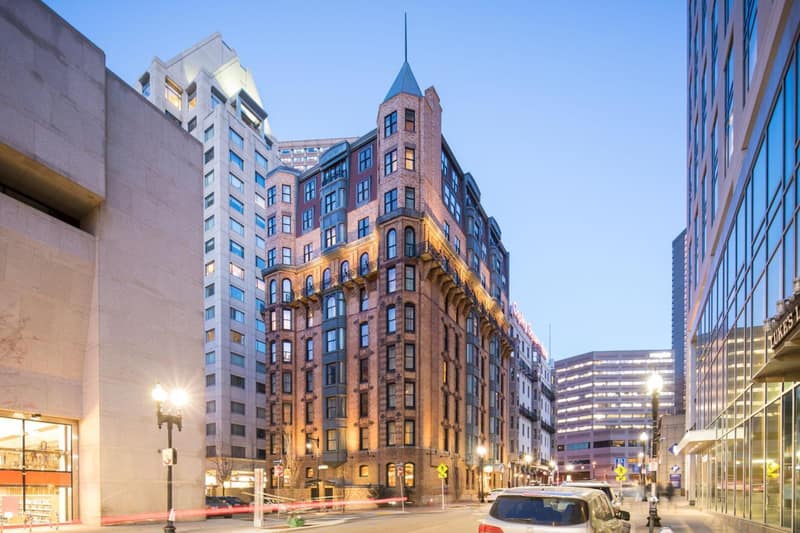 Courtyard Boston Copley Square — building