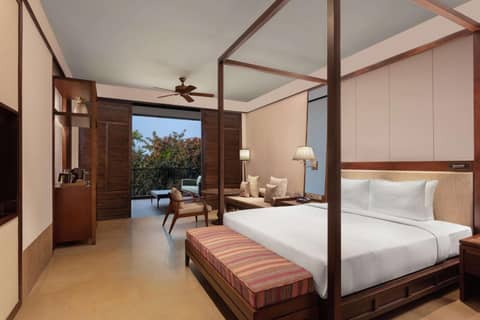 Hilton Goa Resort Candolim — hotel room