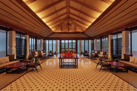 Hilton Goa Resort Candolim — lounge