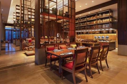 Hilton Goa Resort Candolim — dining