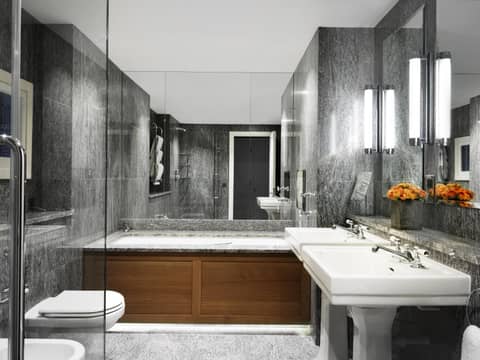 Charlotte Street Hotel, Firmdale Hotels — bathroom