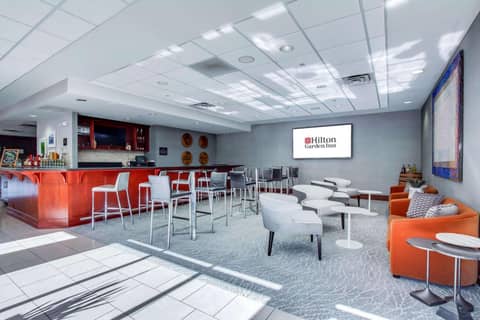 Hilton Garden Inn Louisville-Northeast — photo 9
