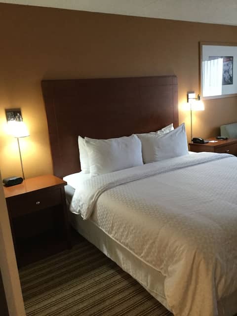 Radisson Hotel Detroit Metro Airport — photo 8