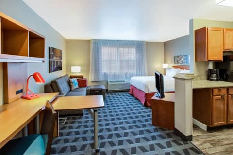 TownePlace Suites Detroit Dearborn — photo 3