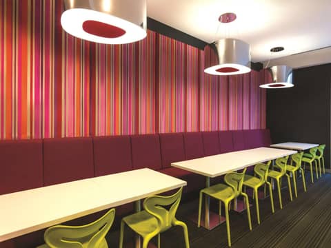 Travelodge Hotel Melbourne Docklands — photo 4